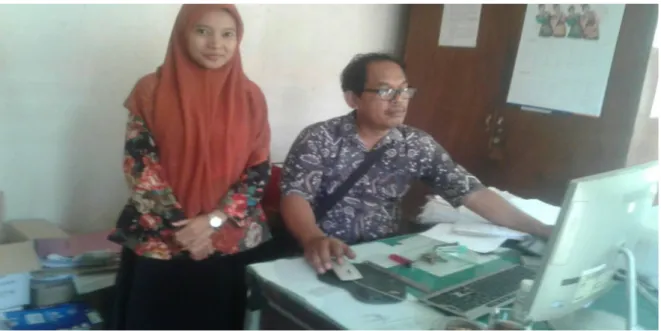 Gambar 1.3 Bersama Bapak Rudi Saragih di Kantor PTPN III Kebun Huta Padang