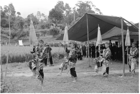 Gambar 1. Beberapa pemuda desa Rawabogo 