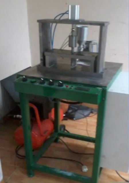 Gambar 1. Hasil rancang bangun mesin pencetak bulir SRG  Figure 1. SRG  forming  machine prototype