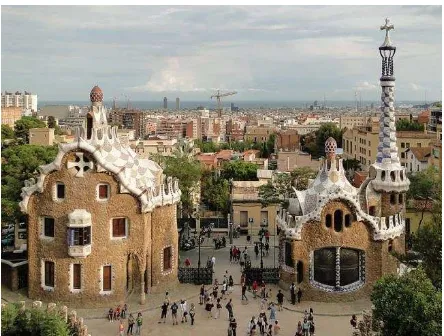 Gambar 2.1 Park Guell di Barcelona (Sumber : Google image) 