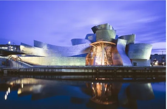 Gambar Museum Guggenheim Bilbao, Spanyol, merupakan salah satumuseum modern saat ini.