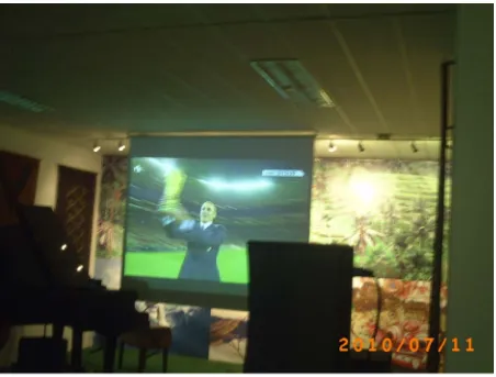 Gambar  2. Nonton Bareng Final Piala Dunia 2011 di KBRI 