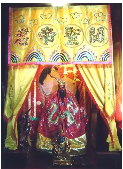 Gambar. 4.  Altar kim shin Dewa Kwan Kong urutan nomor enam (6).  