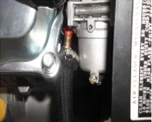 Gambar 8. Hasil instalasi insulator yang telah dimodifikasi pada generator set 