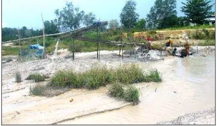 Gambar 5. Pengolahan tailing tambang emasaluvial, Monterado, Kalbar