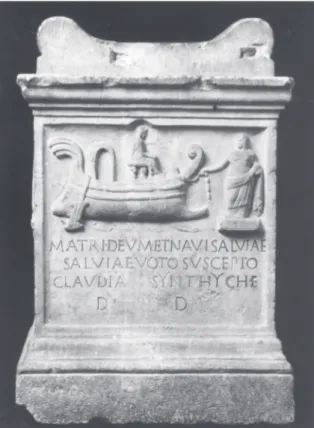 Fig. 1. Altar with figural represen- represen-tation of Claudia’s miracle and the  dedication to the Mother of Gods  and Navisalvia (Courtesy of Museo  Montemartini, Rome).