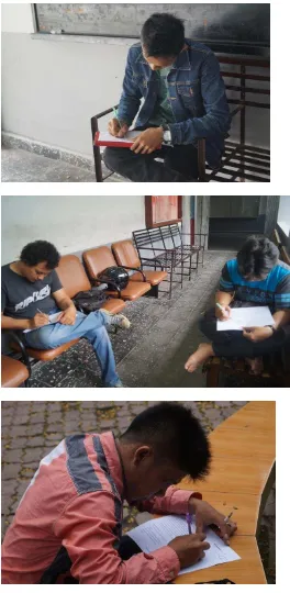 Gambar 2. Para responden bersedia untuk mengisi kuesioner yang diberikan peneliti. Cukup sulit bagi peneliti untuk menemukan mahasiswa di sekitar lingkungan kampus