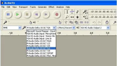 Gambar 4.2  Soundcard Terintegrasi dengan PC dan Audacity 
