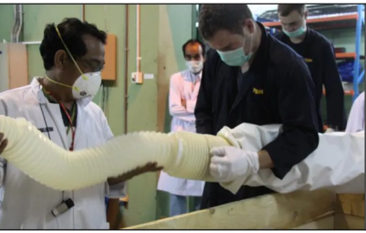 Gambar 3. Pemasangan booting pada slave arm unit  C. Penarikan wall tube dan master arm [3]