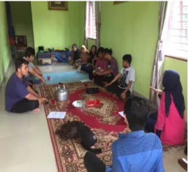 Gambar 9. Pertemuan dengan kelompok Mitra 