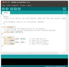 Gambar 2.8 Tampilan IDE Arduino dengan Sebuah Sketch 