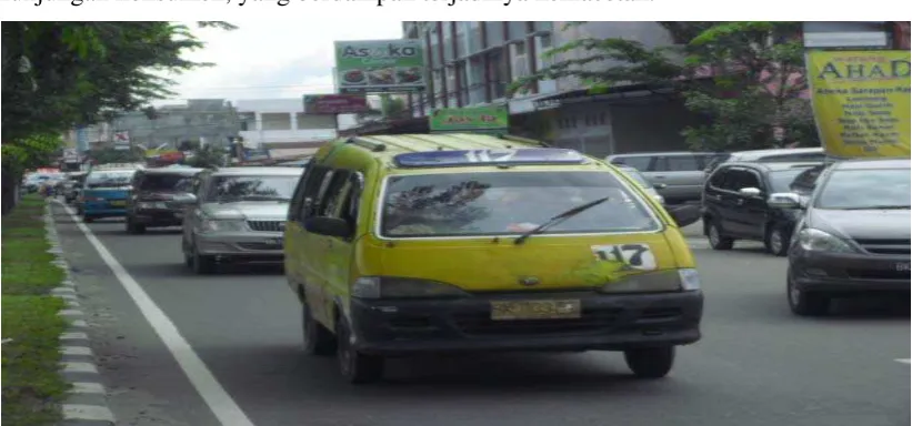 Gambar 1.2  Volume Lalu lintas di Jalan 