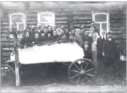 Foto 2. Reinholdi perenaise matused Koltsovo külas 1929. aasta pai- pai-ku. Foto saadud Voldemar Kiivitilt.