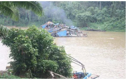 Gambar 1.14. Aktivitas Pertambangan Tanpa Izin (PETI) Bahan Galian Emas di Wilayah Perairan Kabupaten Bungo Tahun 2014