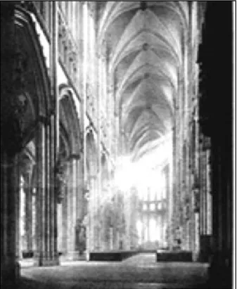 Gambar 1. Struktur diafan, tembus cahaya pada arsitektur gereja Gothik memungkinkan cahaya alam masuk ke ruang dalam melalui celah-celah kaca berwarna, membangkitkan suasana yang dramatis namun juga sakral dan agung.