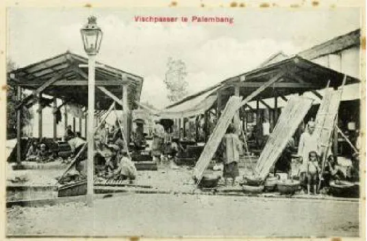 Gambar 12: Pasar Ikan di Palembang tahun 1900an, Sumber: KITLV; kode 37122