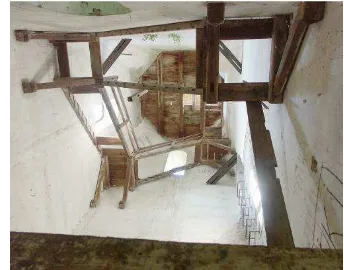 Figure 4. The photograph of the tower interior used for SVR. 