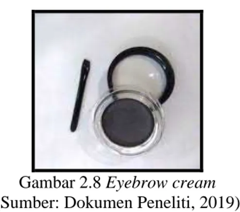 Gambar 2.8 Eyebrow cream  (Sumber: Dokumen Peneliti, 2019)  4)  Eyebrow matic 