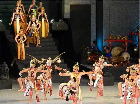 Gambar 3. Adegan Sayembara Shinta dalam Sendratari Ramayana Prambanan  (Foto. Widiya, 2012) 