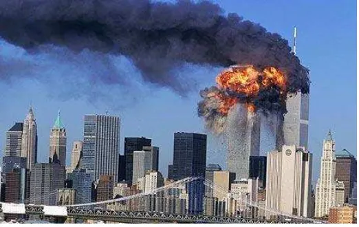 Gambar 1. Peristiwa 9/11 - Serangan Gedung WTC 