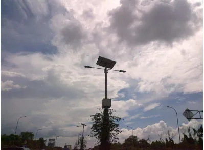 Gambar 2.9 Kondisi LPJU Solar Cell (LED) di jalan tol menuju Kuala Namo 
