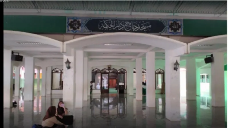 Gambar 2. Masjid Ja’mi Darul Hikmah  c.  Permasalahan Mitra 