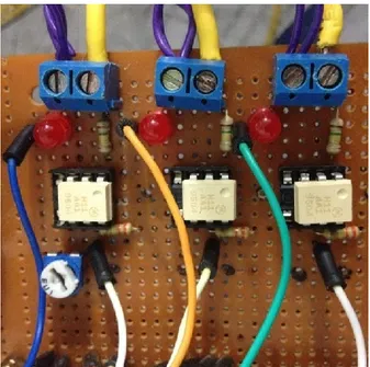 Gambar 2 Bentuk fisis sensor-transduser  Keluaran  subsistem  sensor-transduser  sebagai  masukan  (input)  dan  diproses  pada  mikrokontroler  (Tooley,  2006c),  sedangkan  olahan  hasil  pemantauan  ditampilkan  pada  LCD  (Boylestad,  2013c)