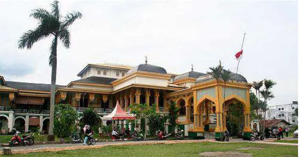 Gambar 3.4 Bangunan Istana Maimun (sumber: google image) 