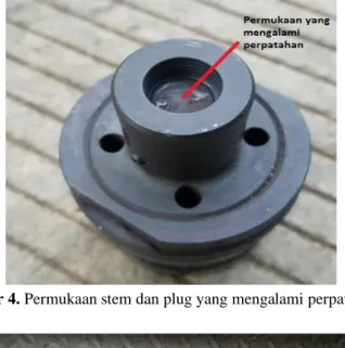 Gambar 5. Patahan antara stem dan plug 