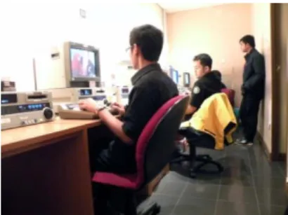 Gambar suasana ruang editing, dalam proses Online Editing 