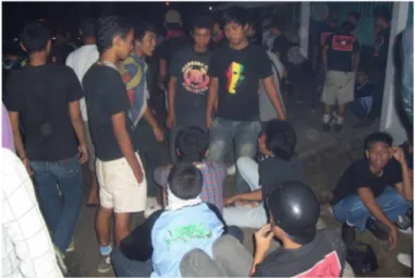 Gambar 7. Pakaian Slankers dalam Konser ”Ngejinggo Bareng Slank” di Cianjur