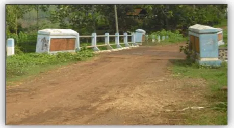 Gambar 19 : Jembatan menuju Dusun Sumber 