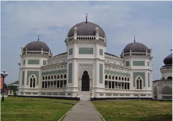 Gambar 1. Tampak Depan Masjid