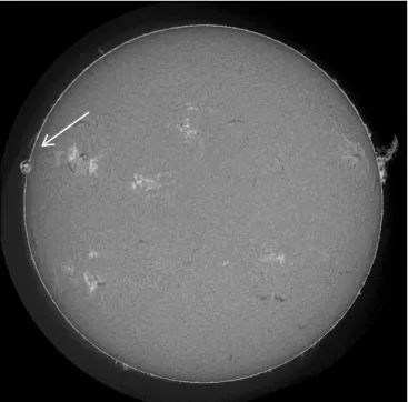 Gambar 3-2: Busur di tepi piringan matahari yang menjadi tempat berlangsungnya proses penguapan  kromosfer 