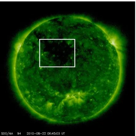 Gambar 1-2: Citra Matahari tanggal 22 Agustus 2010. Bagian yang diberi tanda kotak  adalah lubang korona