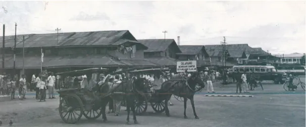 Gambar 3. Pasar Pusat dengan terminal angkutan pada tahun 1960. 