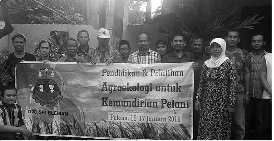 Foto bersama peserta pendidikan &amp; pelatihan agroekologi petani SPI di Sleman, Yogyakarta 