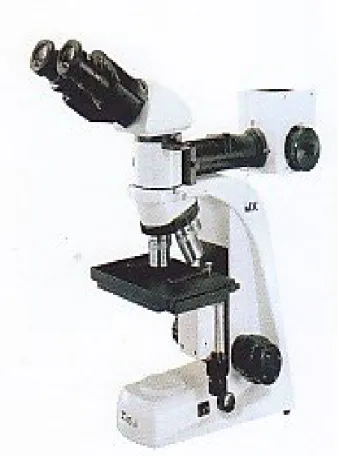 Gambar 3.6 Metallurgical Microscope