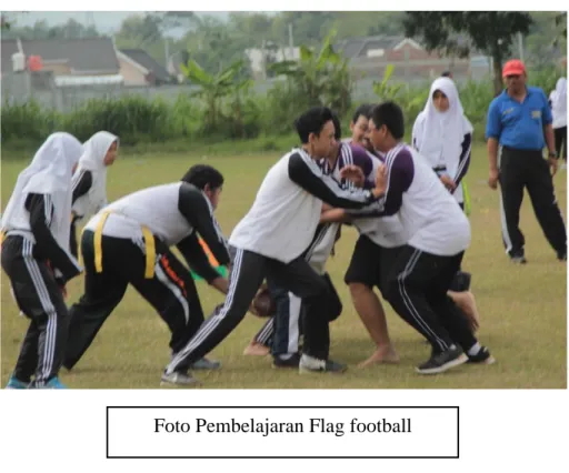 Foto bersama murid  Foto Pembelajaran Flag football 