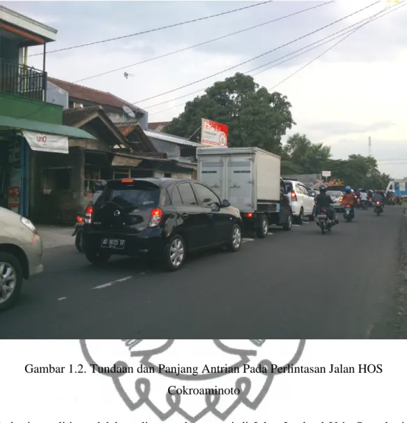 Gambar 1.2. Tundaan dan Panjang Antrian Pada Perlintasan Jalan HOS   Cokroaminoto 