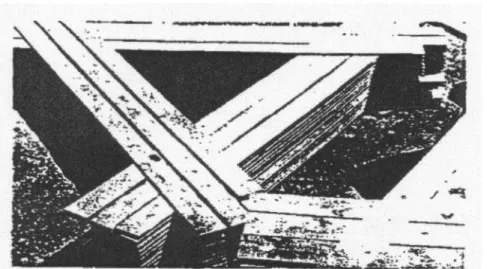 Gambar 11. Tumpukan kayu bersandar satu sisi dan dua sisi yang berbentuk  (end-piled) Sumber Rietz dan Page (1971) 
