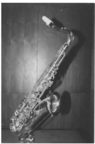 Gambar 11: Tempat Saxophone (Saxophone Stand).