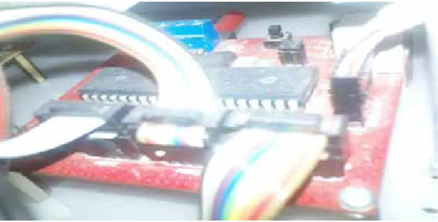 Gambar 7 Mikrokontroler yang mengontrol sumber cahaya