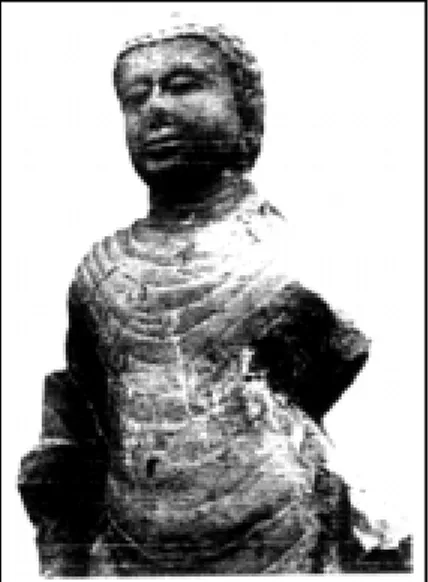 Gambar 2.6 adalah gambar patung Budha yang tingginya 2 meter berasal dari abad SM, dengan adanya gambar tersebut membuktikan Sriwijaya merupakan kerajaan Budha.