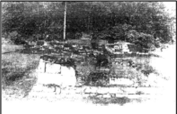 Gambar 2.7 merupakan gambar reruntuhan candi Gunung Wukir di halaman candi ini tempat ditemukannya prasasti Canggal