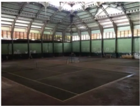 Foto Lapangan  Tenis  Indoor  Sumber  : Observasi,  2015  3)  Tribun  Penonton   