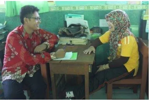 Gambar 4.2 Wawancara dengan Ibu Siti Zulaikha.126