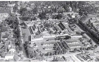 Gambar 2.1. Foto udara benteng Vastenburg ketika masih menjadi benteng 