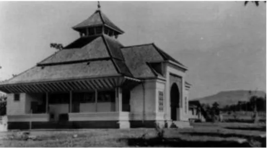 Gambar 1. Masjid Raya Cipaganti Bandung Sebelum Mengalami Renovasi (sumber: 