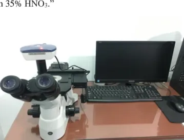 Gambar 2.10 Mikroskop Optik Digital  8.  Uji Impak 